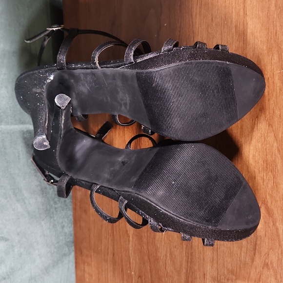 TOP MODA Heels - Picture 5 of 6